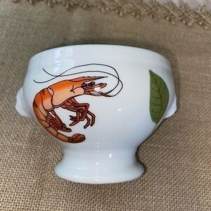 Gordon Bleu Shrimp Tomato Leaf White Pedestal Lion Bowl Lion Head Handles GUC